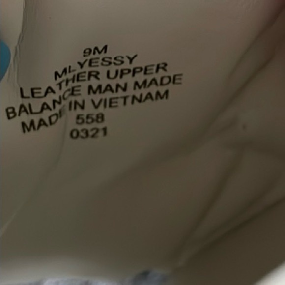 Marc Fisher ivory, slide sandal women size 9 - Picture 8 of 8